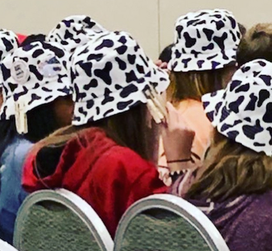 Milky Reversible Bucket Hat
