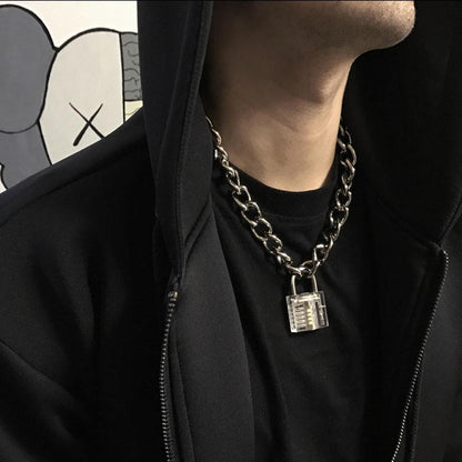 Locked Chain Choker